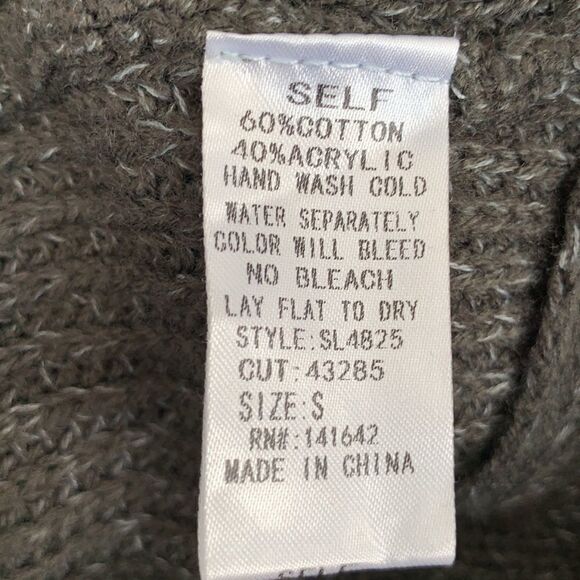 She + Sky knit charcoal sweater- size S - Picture 9 of 9